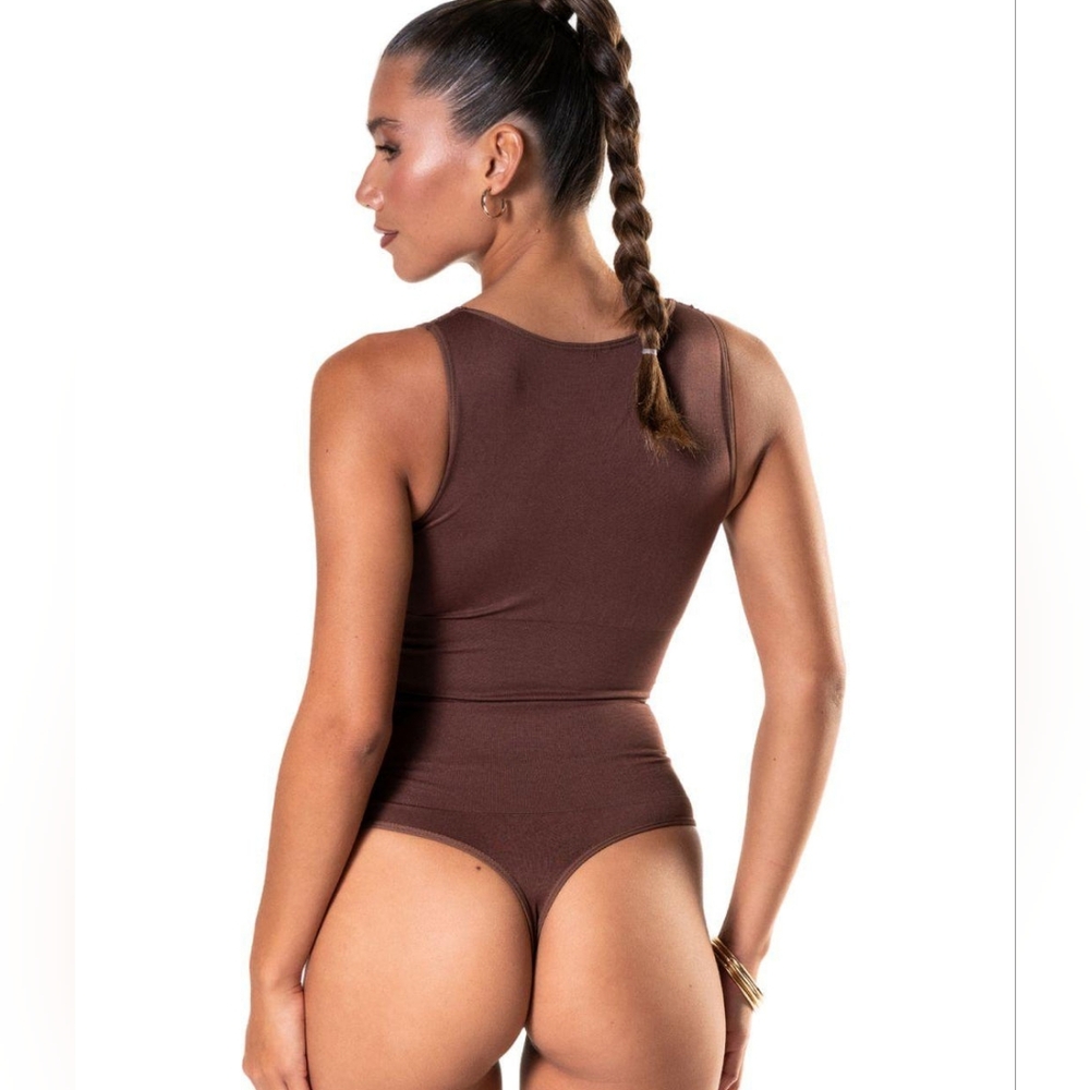 Hey Shape Round Neck Thong Bodysuit - Picture 2 of 2
